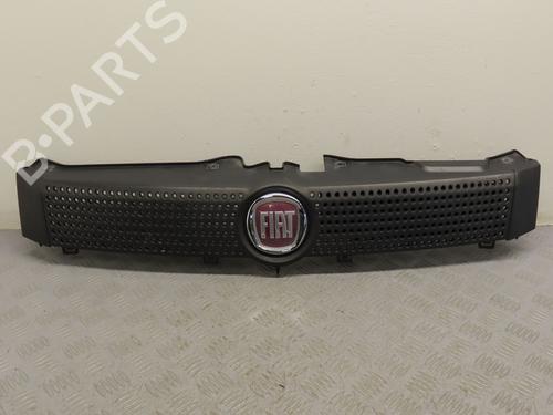Used Grille FIAT PANDA (169_) 1.2 (169.AXB11, 169.AXB1A) (60 hp) 18251606