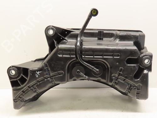 AdBlue-tank RENAULT CLIO V (B7_) 1.5 Blue dCi 85 (B7AG) | BP29136624M85