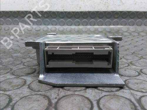 ecu-airbags-renault-twingo-ii-cn0_-12-16v-cn04-cn0b-8201236035-2007-17779876 main image