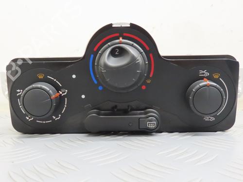Used Climate control RENAULT CLIO III (BR0/1, CR0/1) 1.5 dCi (C/BR0G, C/BR1G) (68 hp) 19653299