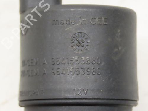 Used Washer pump RENAULT MASTER II Van (FD) 2.5 dCi 120 (115 hp) 27393508