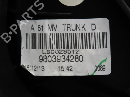 right-tailgate-light-citroen-c3-ii-sc_-2009-25705880 main image