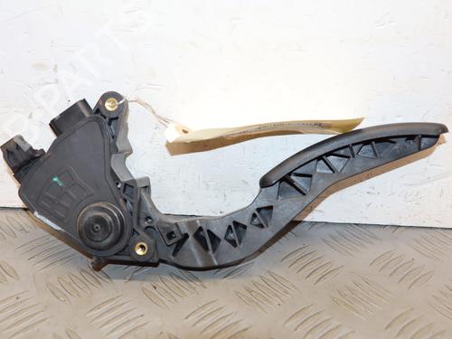 Pedal Pedal RENAULT MEGANE III Hatchback (BZ0/1_, B3_) 1.5 dCi (BZ09, BZ0D, BZ1W, BZ29, BZ14) (110 hp) 37411335 37411335
