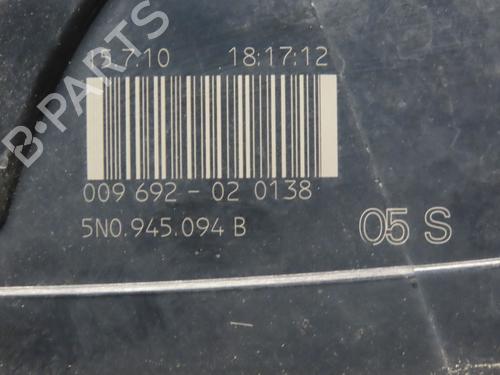 Feu de coffre droit VW TIGUAN (5N_) 2.0 TDI (140 hp) 31692429