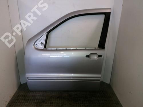 Used Left front door MERCEDES-BENZ M-CLASS (W163) ML 270 CDI (163.113) (163 hp) 9374474