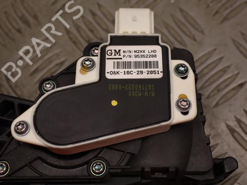 Used Pedal Pedal 37675539 37675539