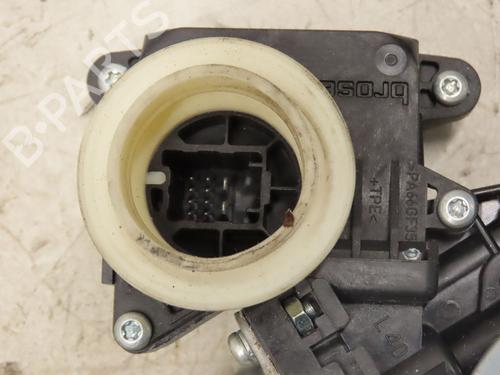 Used Front left window mechanism TOYOTA YARIS (_P9_) 1.3 VVT-i (SCP90_, SCP90R) (87 hp) 9386126