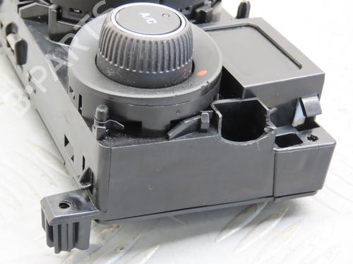 Used Climate control PEUGEOT 308 I (4A_, 4C_) 1.6 HDi (109 hp) 24832447