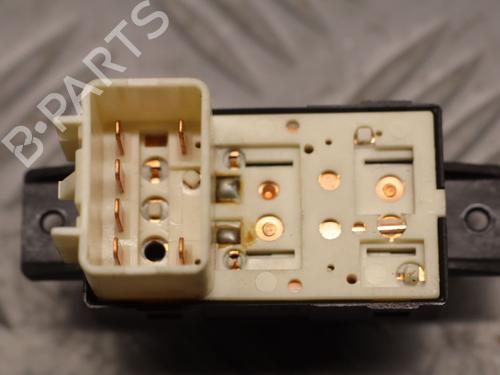 Venstre bagtil elrude kontakt Venstre bagtil elrude kontakt OPEL ANTARA A (L07) 2.0 CDTI 4x4 (150 hp) 33679820 33679820