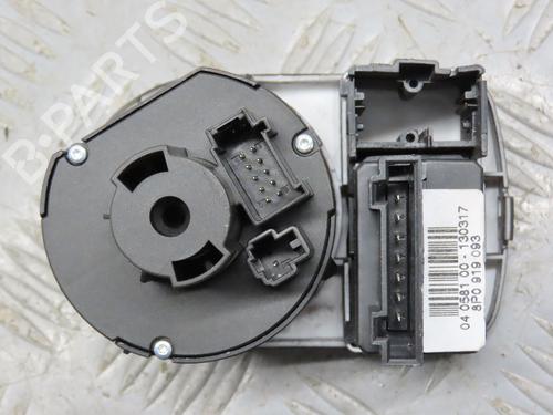 Used Headlight switch AUDI A1 Sportback (8XA, 8XF) 1.4 TDI (90 hp) 25207173
