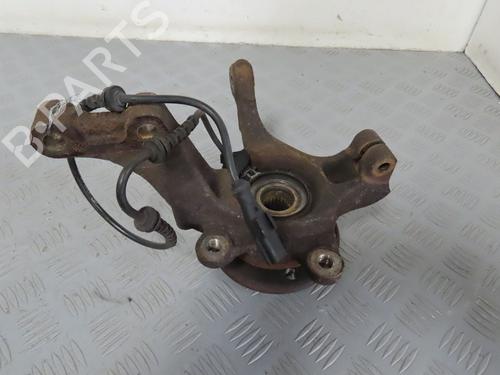 Used Right front steering knuckle DACIA SANDERO 1.2 16V (75 hp) 17777961