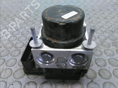 Used ABS pump TOYOTA YARIS (_P13_) 1.4 D (NLP130_, NLP130) (90 hp) 23154544