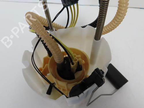 Used Fuel pump BMW 1 (F40) 118 d (150 hp) 31911622