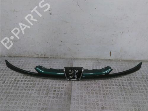 Used Grille PEUGEOT 206 CC (2D) 1.6 16V (2DNFUF, 2DNFUR) (109 hp) 17780450