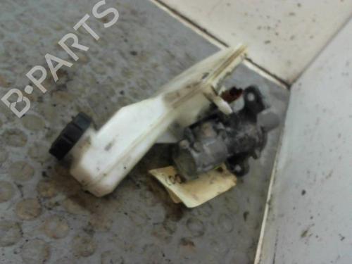 Used Brake master cylinder DS DS 3 / DS 3 CROSSBACK (UR_, UC_, UJ_) 1.2 PureTech 100 (URHNKK, URHNEK) (101 hp) 9380281