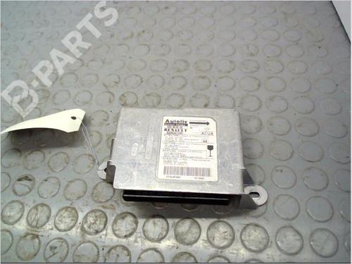 Airbag module RENAULT MEGANE II (BM0/1_, CM0/1_) 1.6 16V (BM0C, CM0C) (113 hp) 9830752