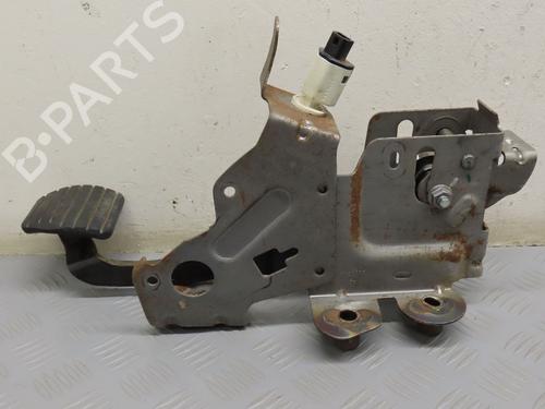 Clutch pedal RENAULT FLUENCE (L3_) 1.5 dCi (L30A) | BP21008371I13 