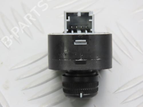 Used Mirror switch AUDI A4 B8 (8K2) 2.0 TDI (143 hp) 30825015