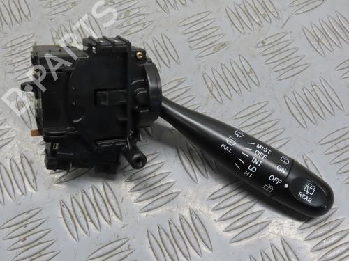 Used Steering column stalk TOYOTA YARIS (_P1_) 1.0 (SCP10_, SCP10R) (68 hp) 9374203