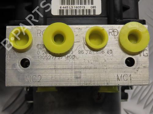 Used ABS pump ABS pump PEUGEOT 3008 I MPV (0U_) 2.0 HDi Hybrid4 (0URHCA) (200 hp) 19490397 19490397