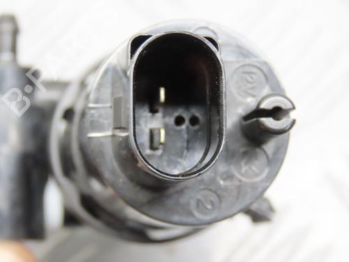 Used Washer pump MERCEDES-BENZ A-CLASS (W176) A 180 (176.042) (122 hp) 31030699