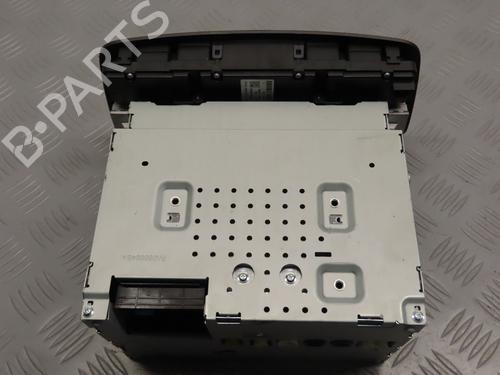 Used Radio MERCEDES-BENZ A-CLASS (W176) A 180 (176.042) (122 hp) 31030560