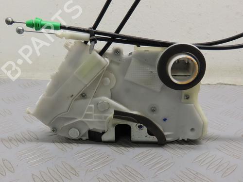 Used Front right lock TOYOTA YARIS (_P9_) 1.4 D-4D (NLP90_, NLP90R) (90 hp) 17781395