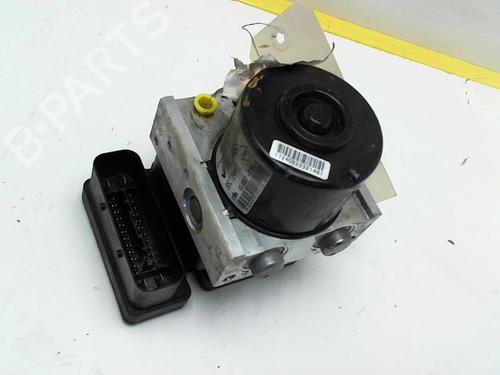 Used ABS pump RENAULT MEGANE III Hatchback (BZ0/1_, B3_) 1.5 dCi (106 hp) 9375311