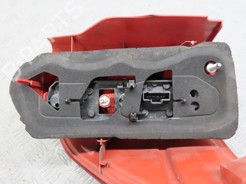 Used Left taillight PEUGEOT 1007 (KM_) 1.4 HDi (68 hp) 25278696