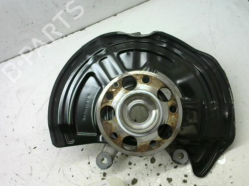 Used Right front steering knuckle MERCEDES-BENZ A-CLASS (W176) A 180 (176.042) (122 hp) 14883892