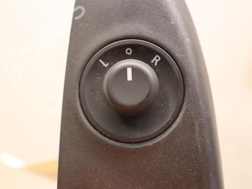 Left front window switch OPEL KARL (C16) 1.0 | BP37675594I27 - Image 4