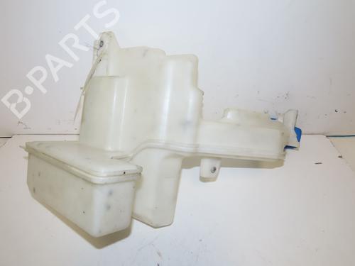 Used Windscreen washer tank Windscreen washer tank VW PASSAT B7 (362) 2.0 TDI 4motion (140 hp) 33562349 33562349