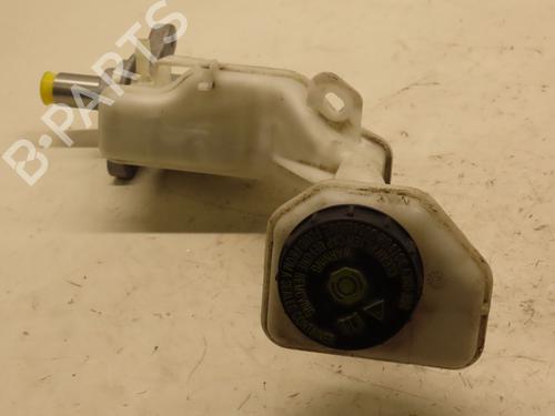 Used Brake master cylinder RENAULT KADJAR (HA_, HL_) 1.2 TCe 130 (HLMR) (130 hp) 29345721