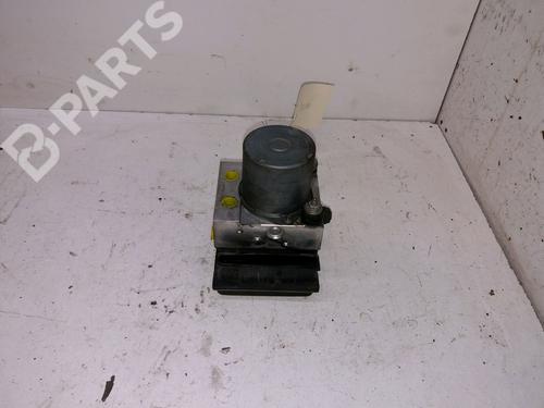 Used ABS pump TOYOTA COROLLA Verso (ZER_, ZZE12_, R1_) 2.2 D-4D (AUR10_, AUR10R) (136 hp) 9384886