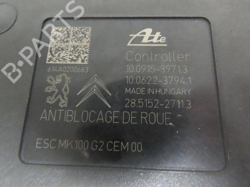Used ABS pump PEUGEOT 2008 I (CU_) 1.2 THP 110 / PureTech 110 (110 hp) 31865408