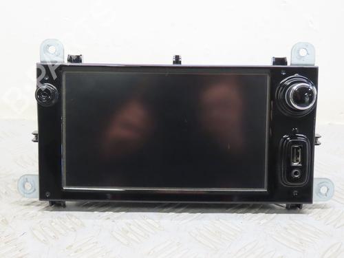 Bilradio RENAULT CLIO IV (BH_) 1.5 dCi 90 (90 hp) 18260701