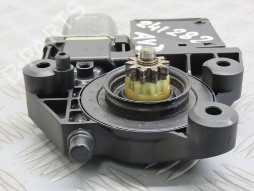 Used Right front window motor Right front window motor RENAULT MEGANE III Coupe (DZ0/1_) 1.5 dCi (DZ09, DZ0D, DZ1F, DZ1G, DZ14, DZ29) (110 hp) 21113351 21113351