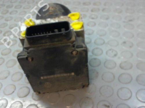 Used ABS pump RENAULT TWINGO I (C06_) 1.2 16V (C06C, C06D, C06K) (75 hp) 9381875
