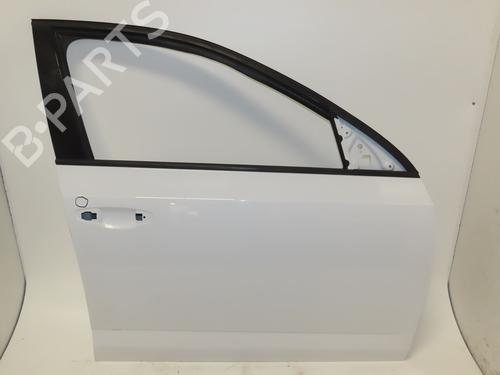 Right front door SKODA OCTAVIA III Combi (5E5, 5E6) 2.0 TDI RS 5E0831056A