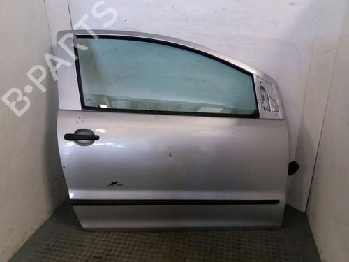 Used Right front door VW FOX Hatchback (5Z1, 5Z3, 5Z4) 1.4 TDI (70 hp) 17780925