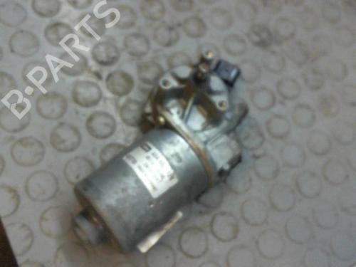 Used Front wiper motor TOYOTA YARIS (_P1_) 1.0 (SCP10_, SCP10R) (68 hp) 9384155