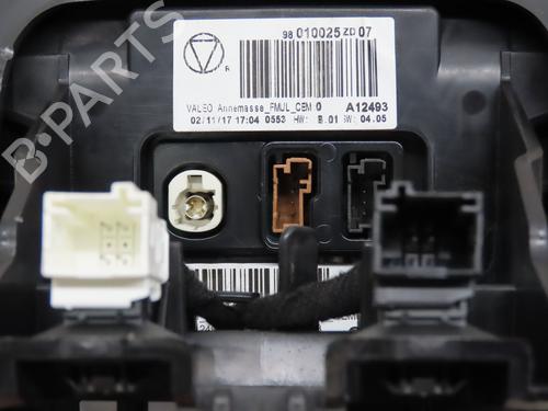 Used Display monitor CITROËN C4 CACTUS 1.2 THP 110 (110 hp) 17779727