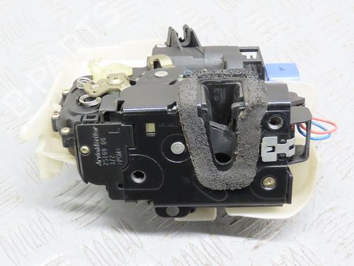 Front left lock VW POLO (9N_, 9A_) 1.4 16V | BP26442415C98 