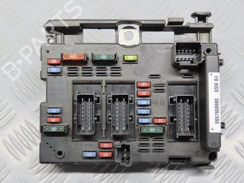 Sikringsdose PEUGEOT 206 Hatchback (2A/C) 1.6 HDi 110 (109 hp) 19690436