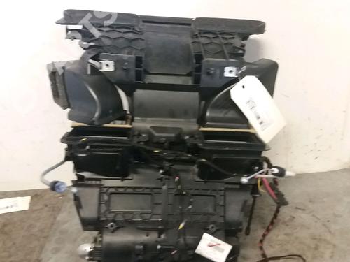 Used Heater matrix box Heater matrix box RENAULT ESPACE IV (JK0/1_) 2.0 dCi (JK01, JK02, JK1J, JK1K, JK1H) (150 hp) 9377957 9377957
