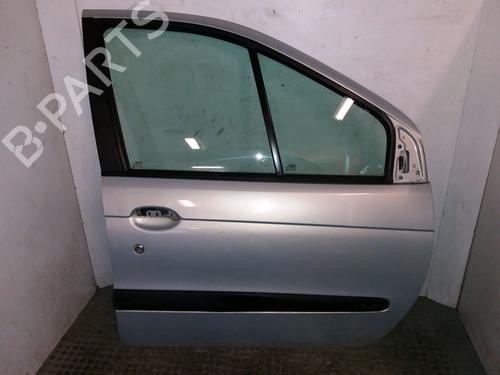Used Right front door RENAULT SCÉNIC I MPV (JA0/1_, FA0_) 1.9 dCi (JA05, JA1F) (102 hp) 9381375