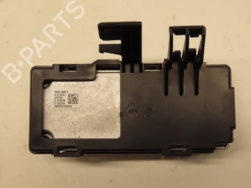 Kamera RENAULT MEGANE IV Hatchback (B9A/M/N_) 1.2 TCe 130 (B9MR) (130 hp) 29380256