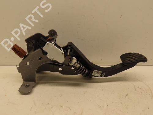 Clutch pedal RENAULT KADJAR (HA_, HL_) 1.2 TCe 130 (HLMR) | BP29643607I13 