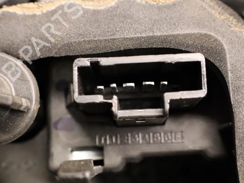 right-taillight-citroen-c4-cactus-2014-32740106 main image