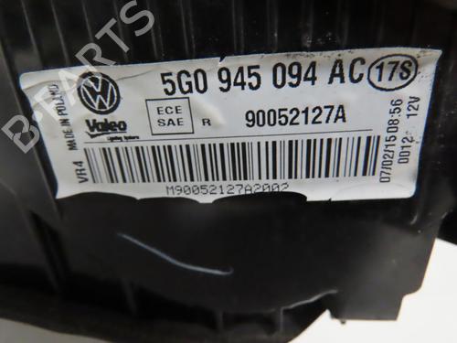 right-tailgate-light-vw-golf-vii-5g1-bq1-be1-be2-2012-2013-2014-2015-2016-2017-2018-2019-2020-2021-32715196 main image